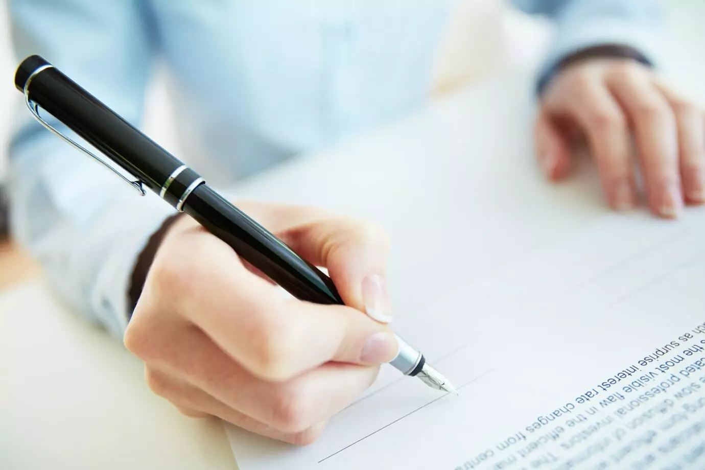 sign contract ubahsuai rumah